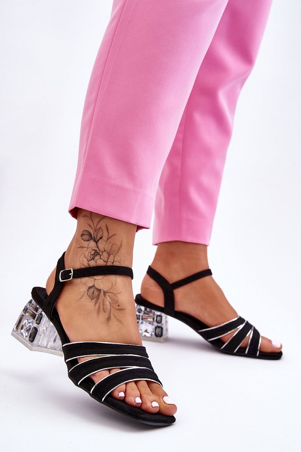 Heel sandals Step in style