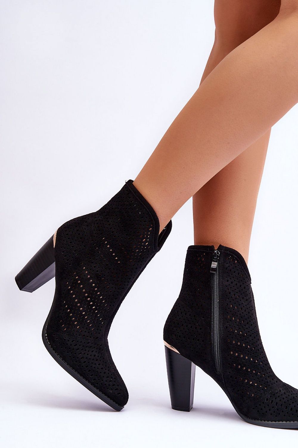 Heel boots Step in style