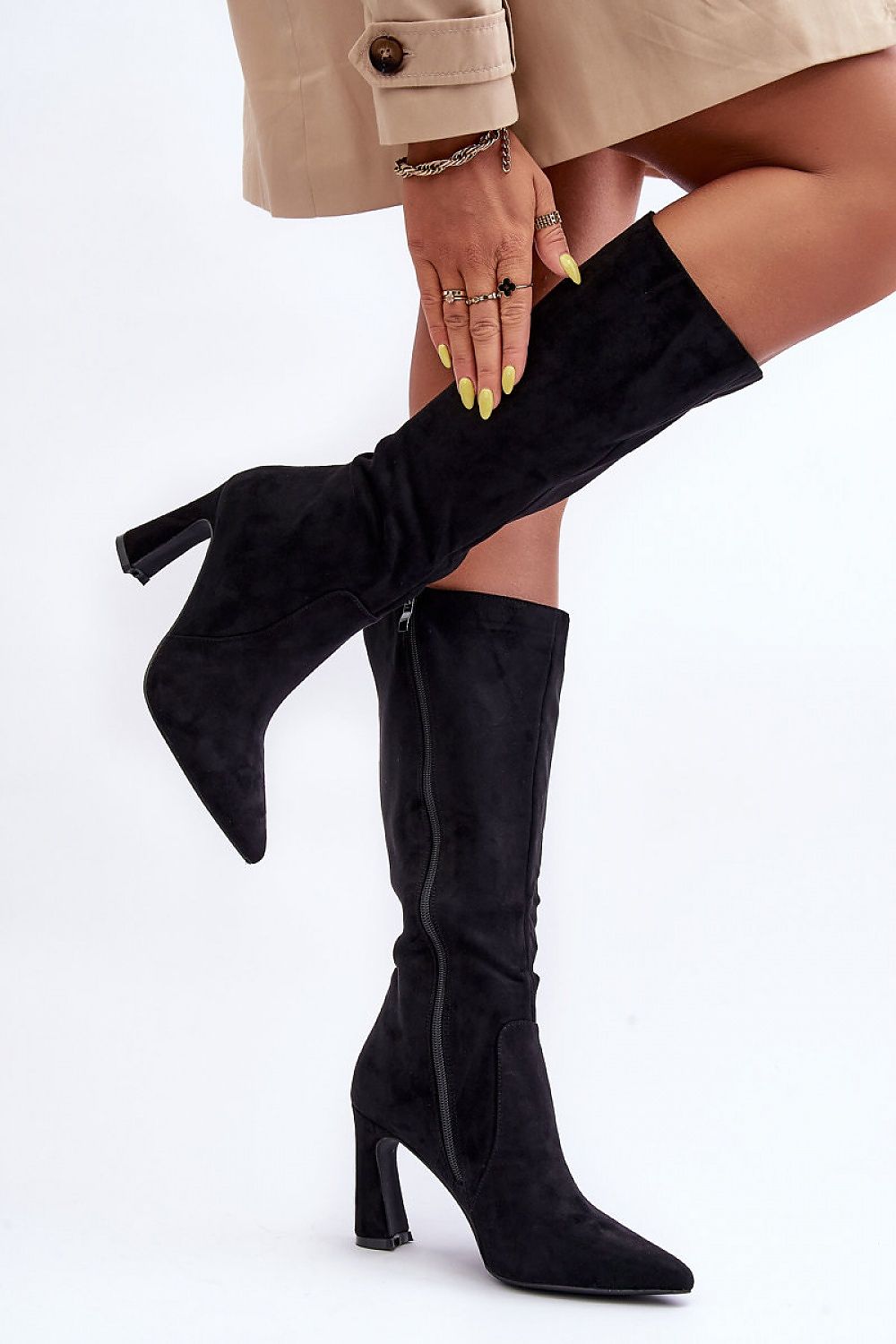 Heel boots Step in style