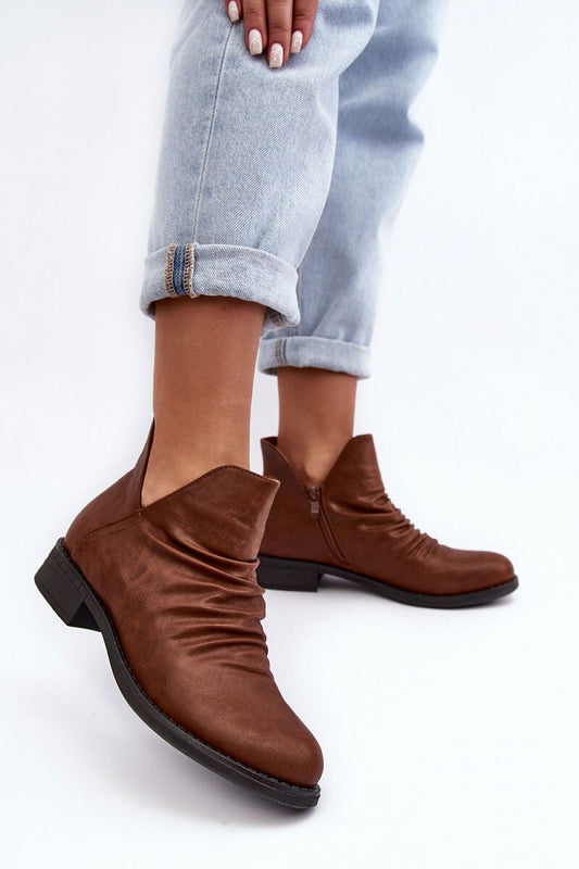 Heel boots Step in style