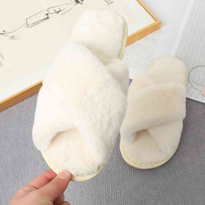 Faux Fur Crisscross Strap Slippers