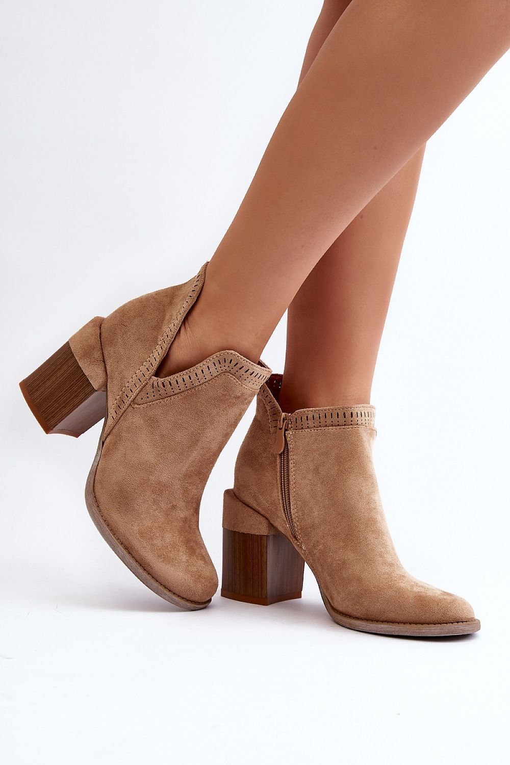 Heel boots Step in style