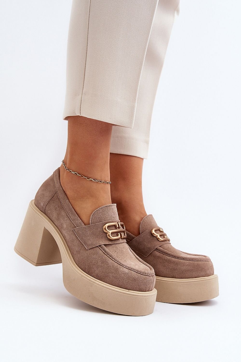 Heeled low shoes Step in style