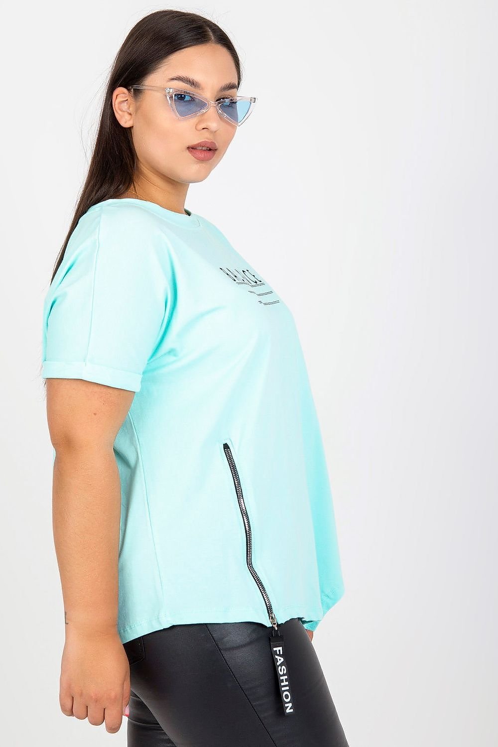 Plus size T-shirt Relevance