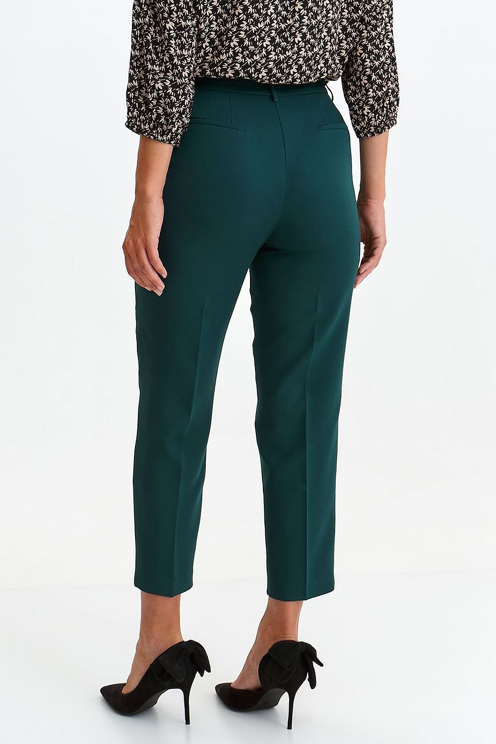 Women trousers model 185506